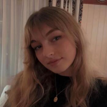 Babysitter in Senonches: Laurine
