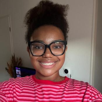 Babysitter in Carignan-de-Bordeaux: Aïnoa