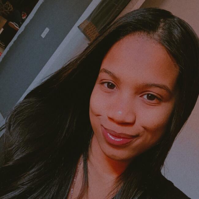 Babá em Barretos: Stephanye