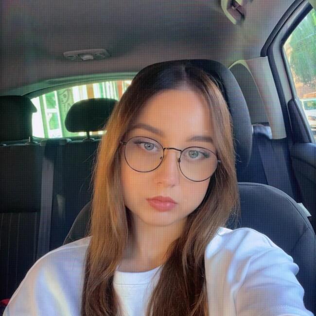 Babysitter in Pula: Emili