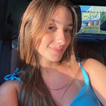 Babá Criciúma: Yasmin Gregorio