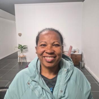 Baby-sitter in Figueira da Foz: Edvania