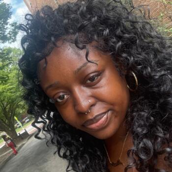 Babysitter Greensboro: Shanell