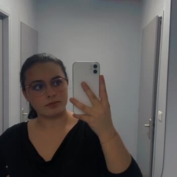 Baby-sitter in Laxou: Louann