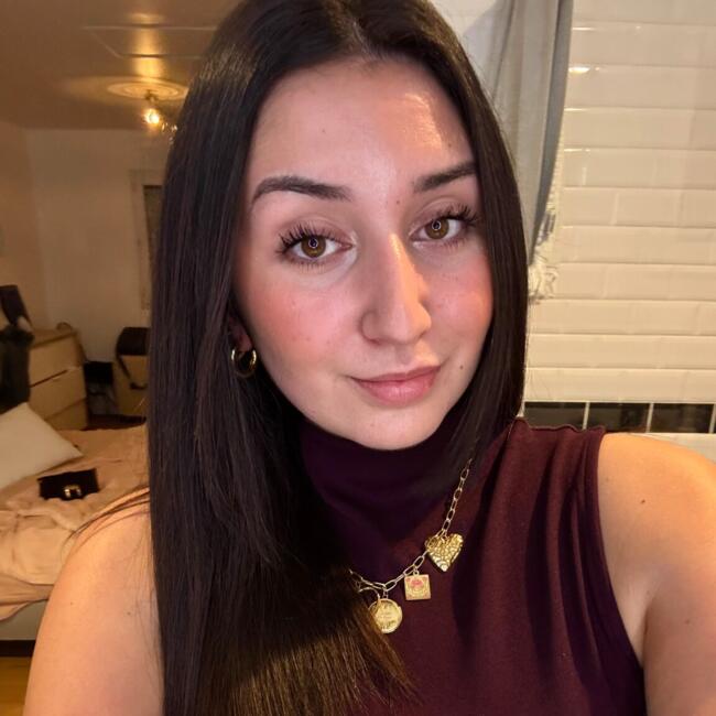 Babysitter in Fouesnant: Lola