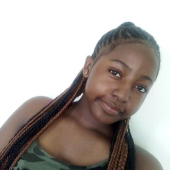 Baby-sitter in Saint-Constant: Sarah Meira