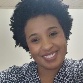 Babysitter in São José dos Campos: Shiva Carolina