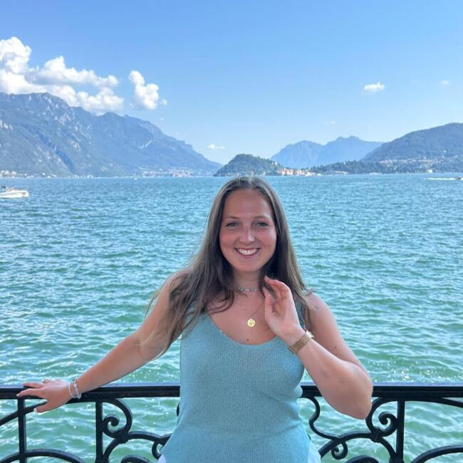 Babysitter in Versailles: Victoire