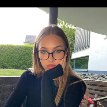 Babysitter in Bad Homburg vor der Höhe: Angelina