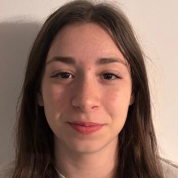 Baby-sitter Mennecy: Cloe