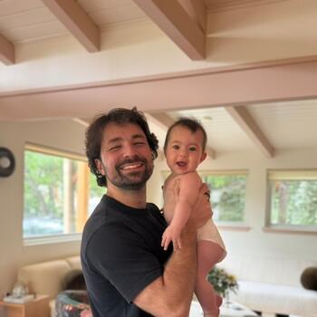 Nanny job in Lisbon: babysitting job Evan