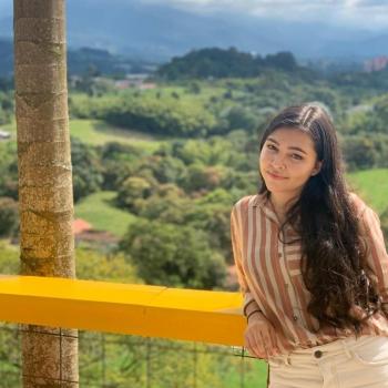 Babysitter Armenia: Valeria