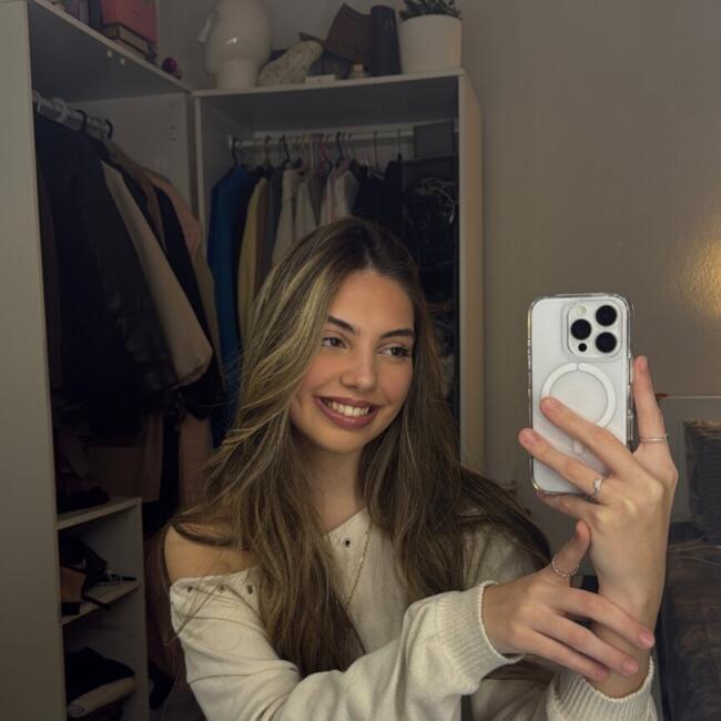 Babysitter in Vila Verde: Leticia