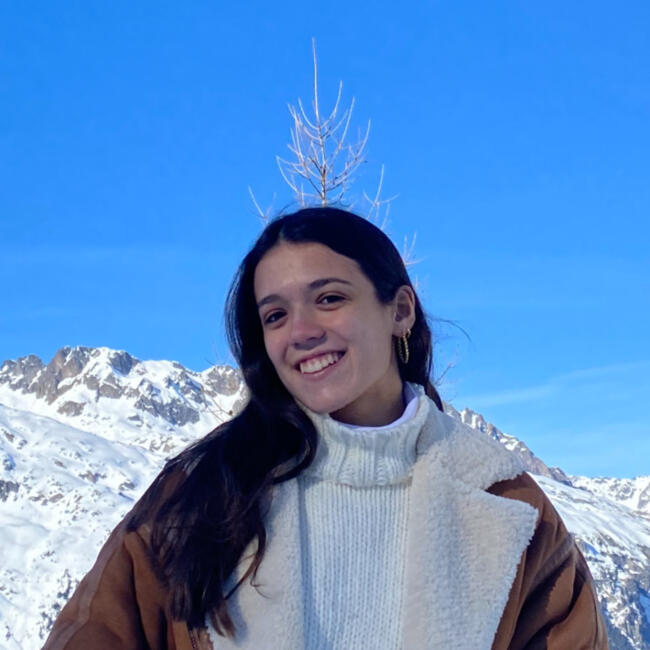 Babysitter em Estoril: Marta