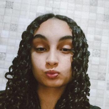 Babysitter in Araruama: Yasmin