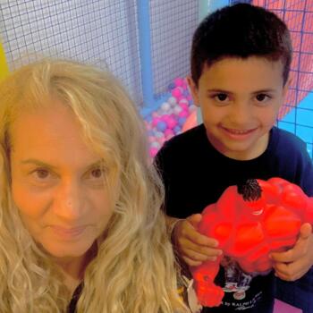 Nanny in Arroyo de la Encomienda: Isla