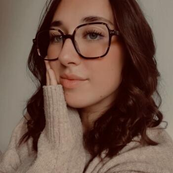 Babysitter in Saint-Samson-sur-Rance: Clara