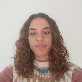 Babysitter em Caxias: Maria