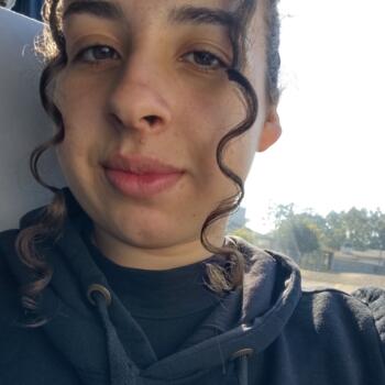 Babysitter in Canoas: Kiara