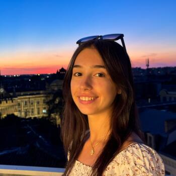 Babysitter in Neuville-Vitasse: Clothilde