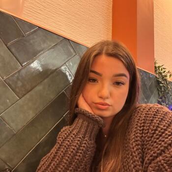 Baby-sitter Nice: Samia