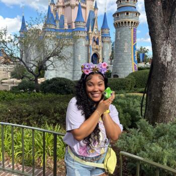 Babysitter in Gainesville: Deja