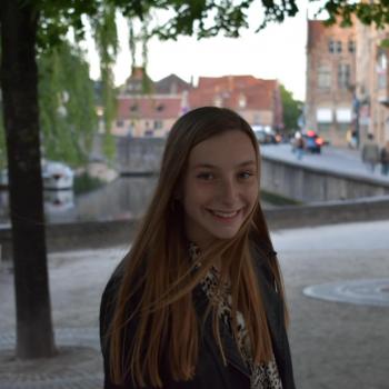 Babysitter in Sint-Andries: Laure