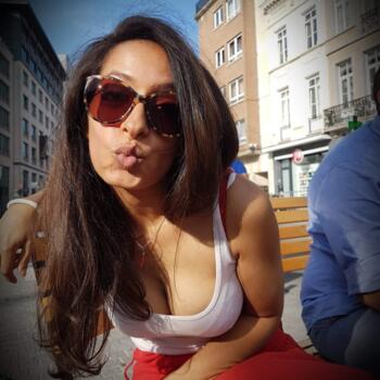 Babysit job in Brussel (Etterbeek): babysit jobs Yousra