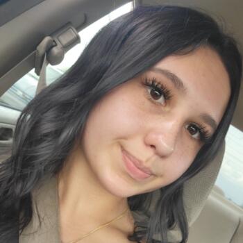 Babysitter in Surprise: Taylor