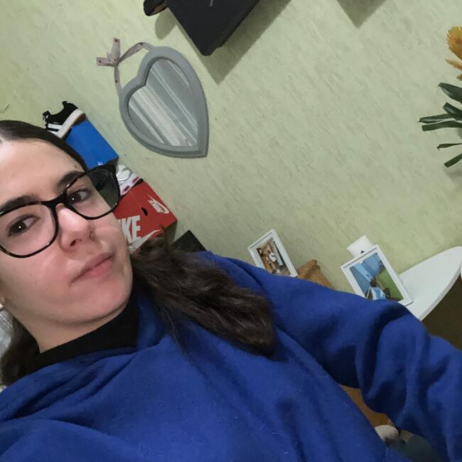 Babysitter in Panazol: Manon