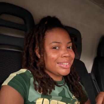 Baby-sitter Suresnes: Anais