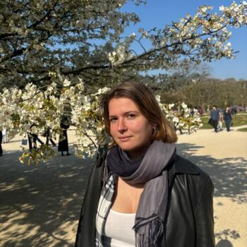 Babysitter in Neuilly-sur-Seine: Jade