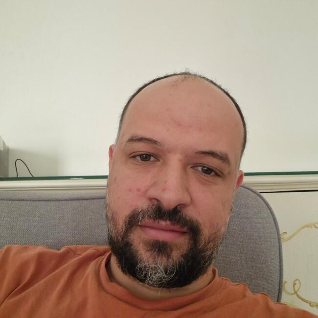 Babysitting job in Al-'Ubūr: Fidaa