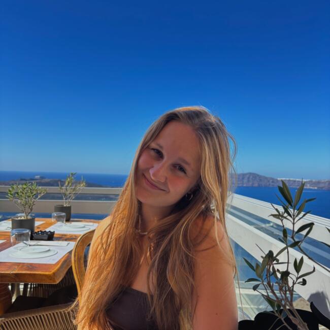 Babysitter in Winterthur: Virág