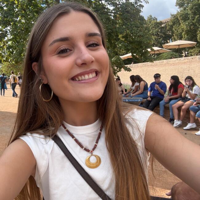 Canguro en Granada: Natalia