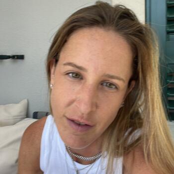 Trabalho de babysitting em Cascais: Trabalho de babysitting Aviv