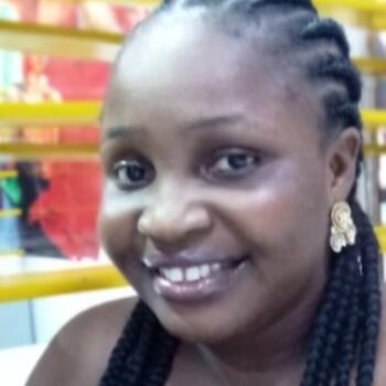 Babysitter in Benin City: Glory