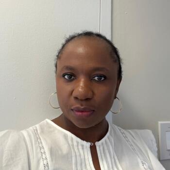 Babysitter in Etobicoke: Vivian