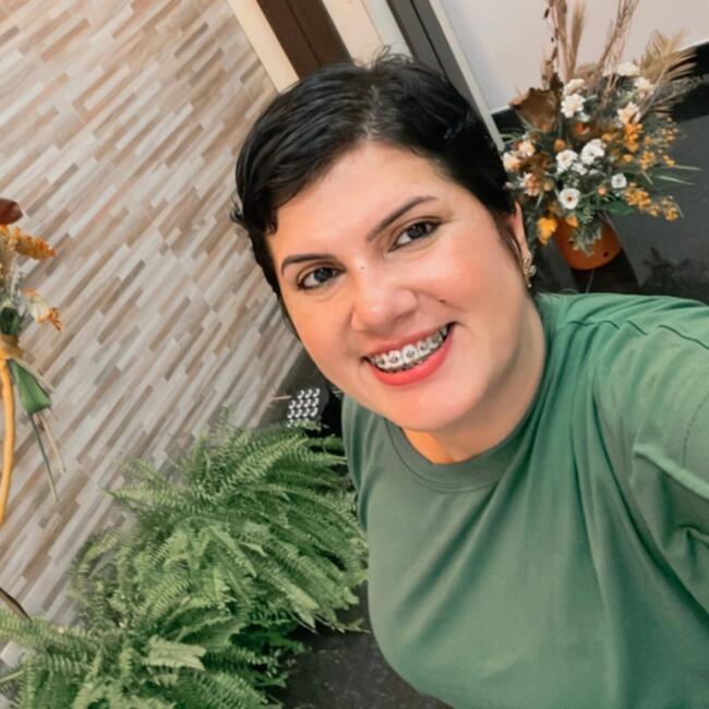 Babysitter in Itanhaém: Josie