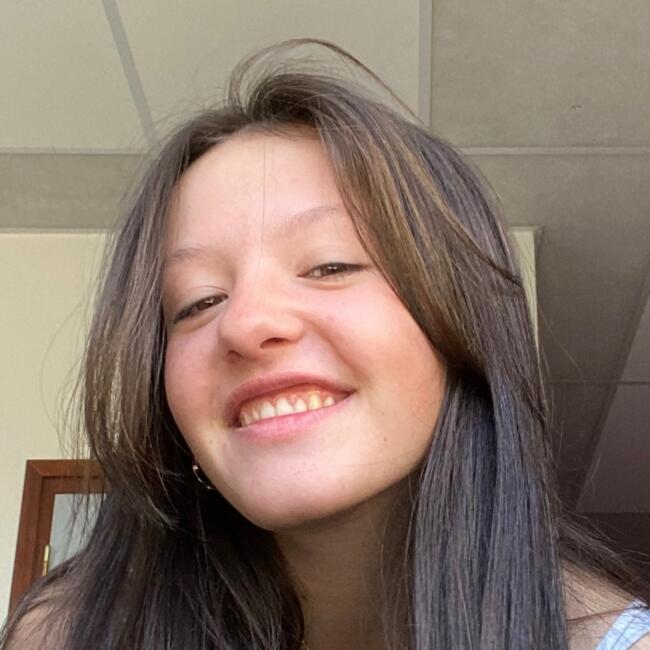 Babysitter in Annecy: Clémentine