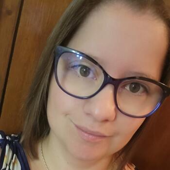 Babysitter in Écuisses: Julie