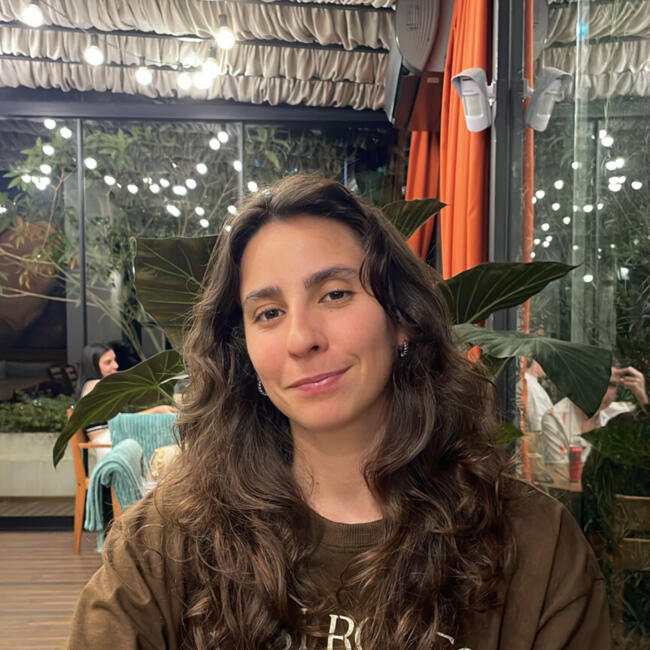 Babysitter in Joinville: Maria clara