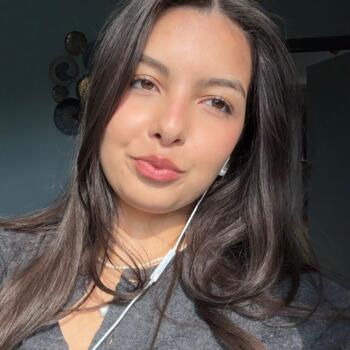 Babysitter in Sint-Agatha-Berchem: Lina