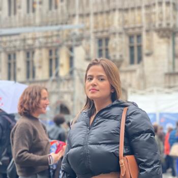 Babysitter Sint-Gillis: Rebeca dias