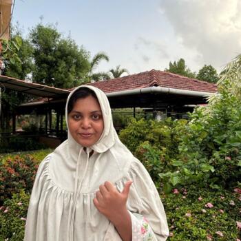 Babysitter Pune: Sakina