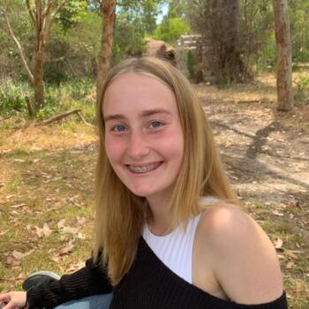Babysitter in Frankston East: Makayla