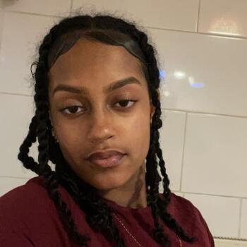 Babysitter in Birmingham: Yasmen
