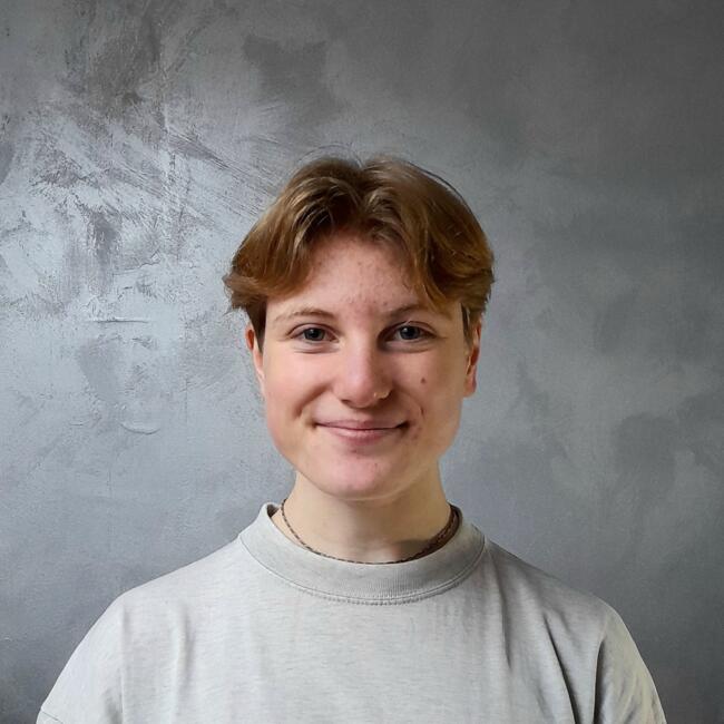 Babysitter in Claveyson: Emy-Line