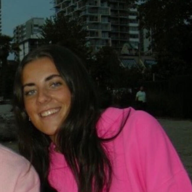 Babysitter in Whitechurch: Kate