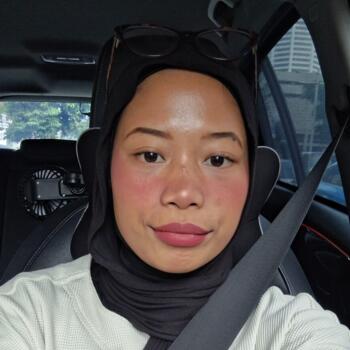 Singapore Island的临时保姆工作: 临时保姆工作 Mia